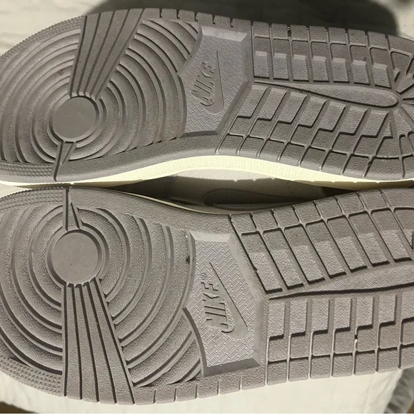 Jordan Low-Top Sneakers in Gray, Black & White - Picture 6 of 6